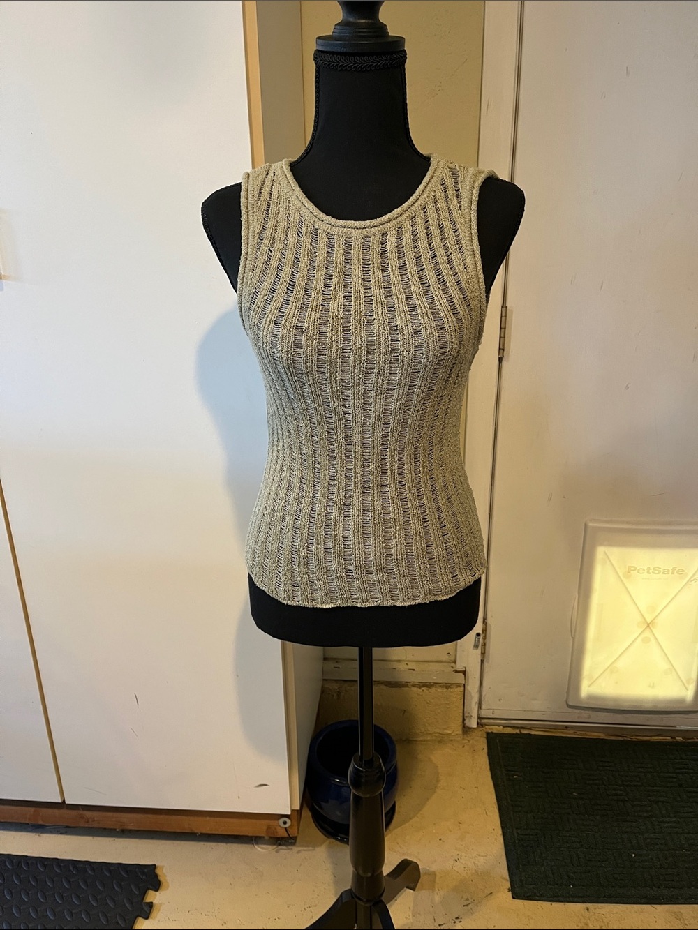 Sleeveless Ribbed Knit Tank Top - olive green